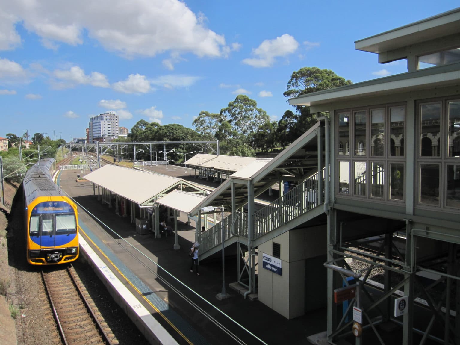Train and station buildings at Allawah railway station